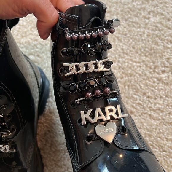Karl Lagerfeld topanga black rain boot rhinestone slip on boot size 6 charm - Picture 3 of 8